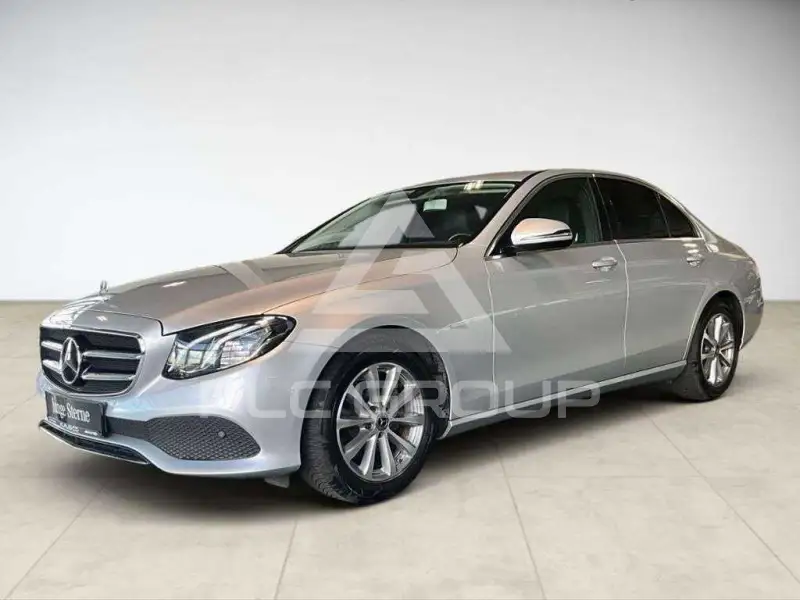 2020 Mercedes Benz E 200