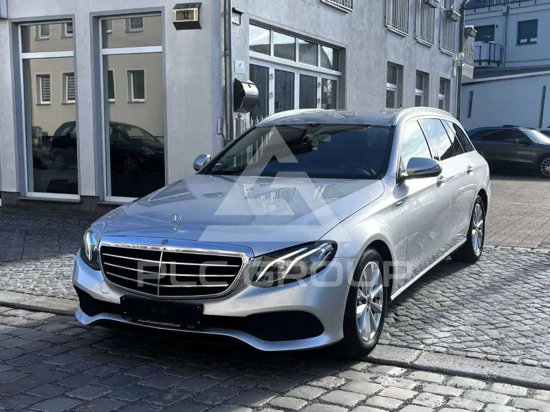 2020 Mercedes Benz E 200