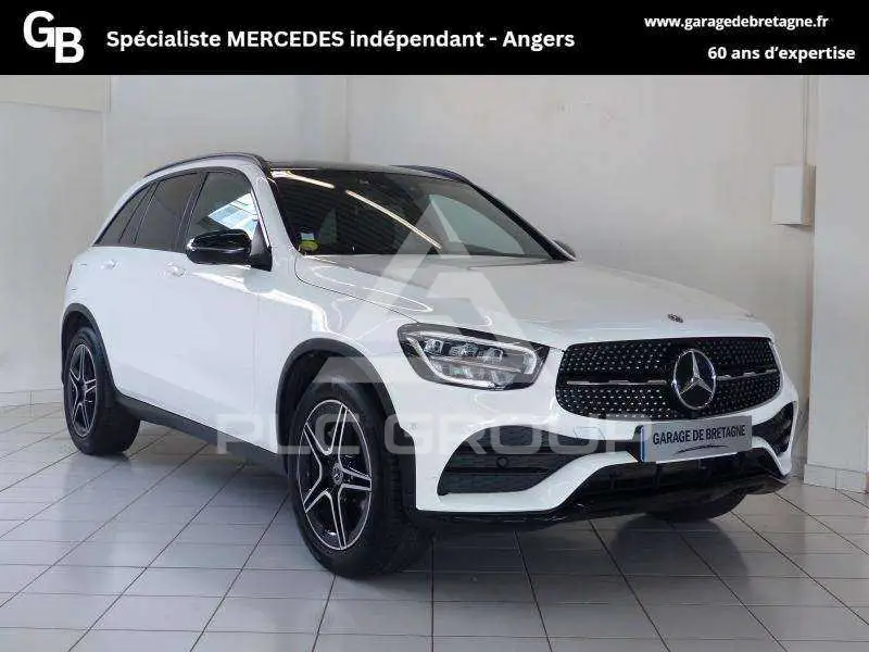 2020 Mercedes Benz GLC 200