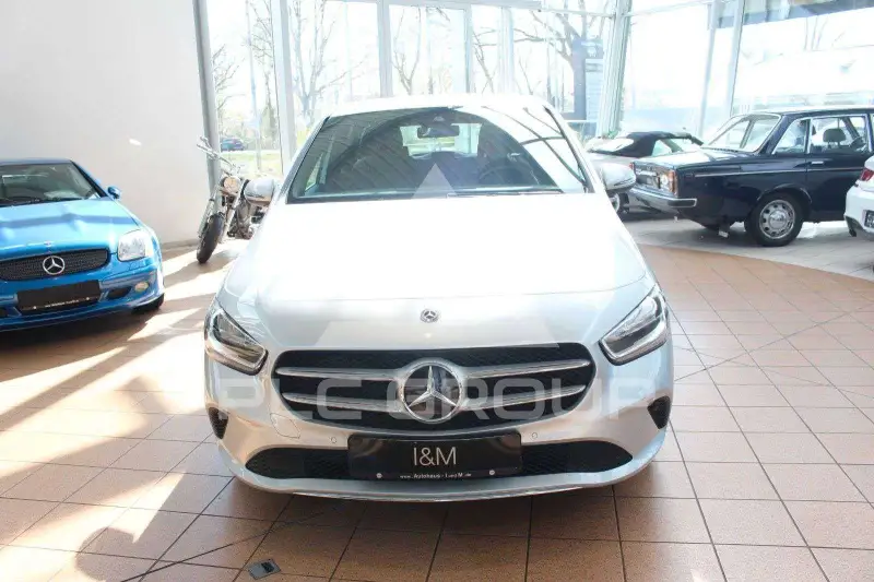 2020 Mercedes Benz B 180