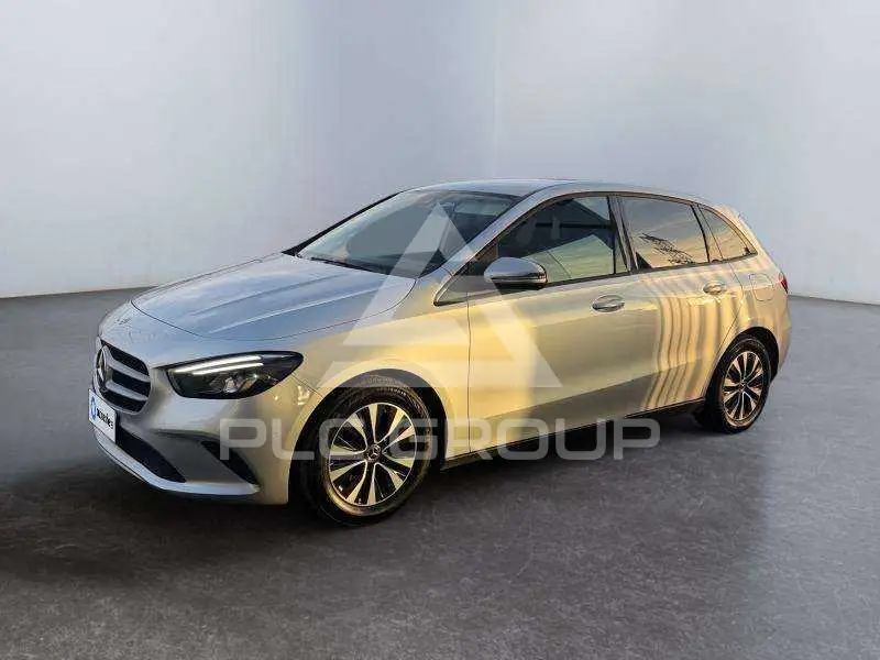 2020 Mercedes Benz B 180