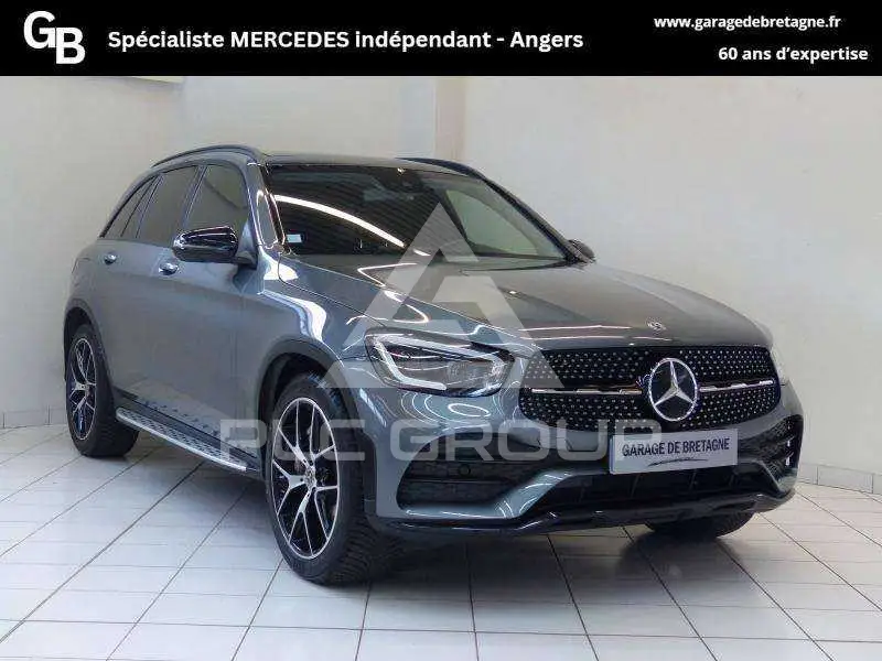 2020 Mercedes Benz GLC 220