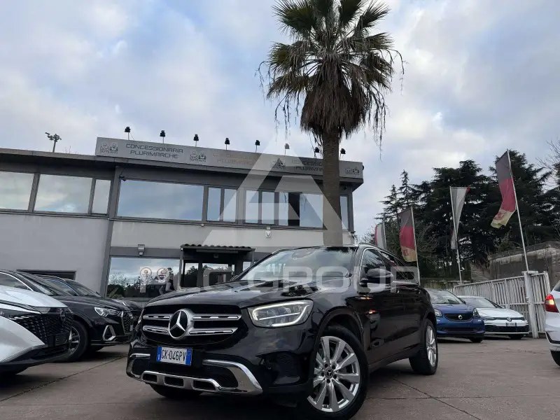 2020 Mercedes Benz GLC 220