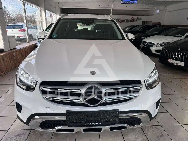 2020 Mercedes Benz GLC 220