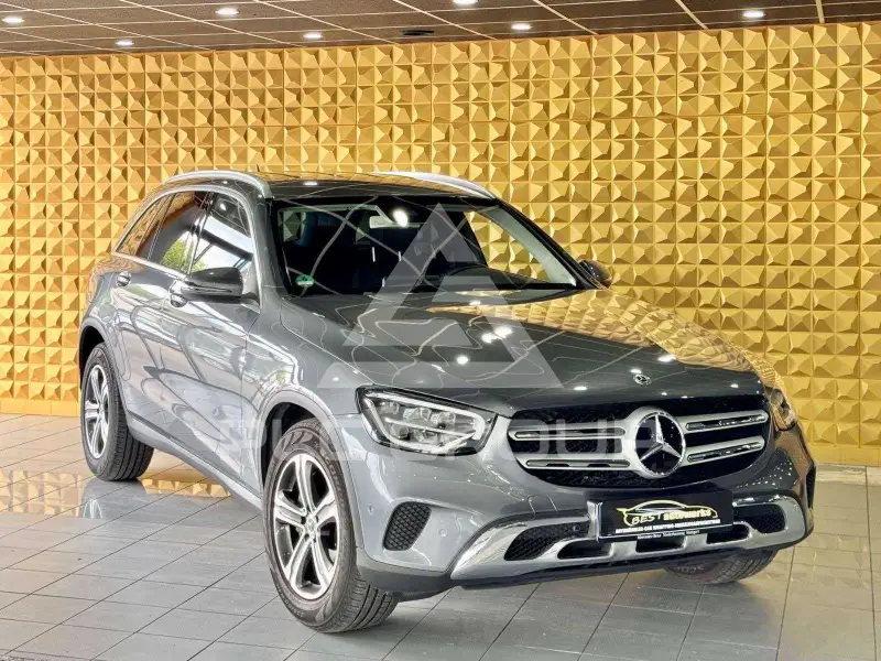 2020 Mercedes Benz GLC 220
