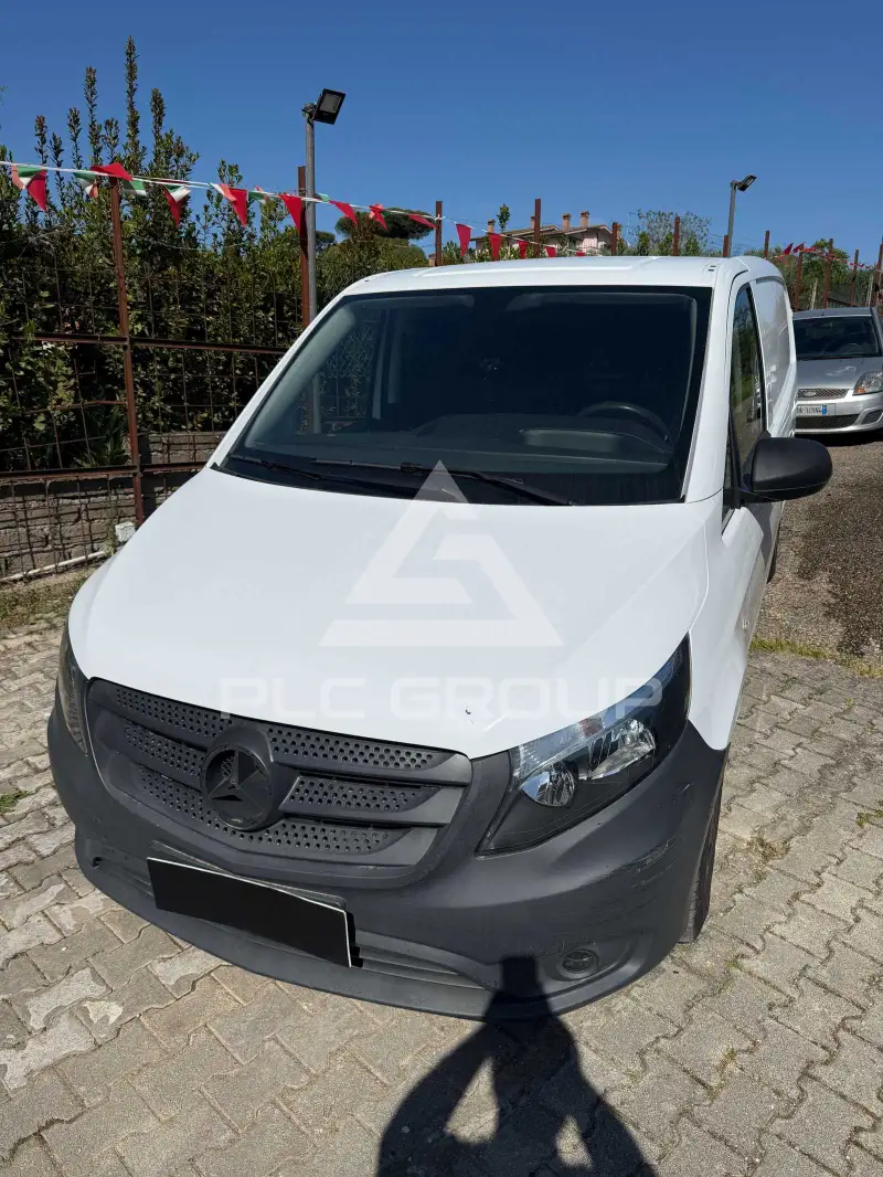 2020 Mercedes Benz V 200