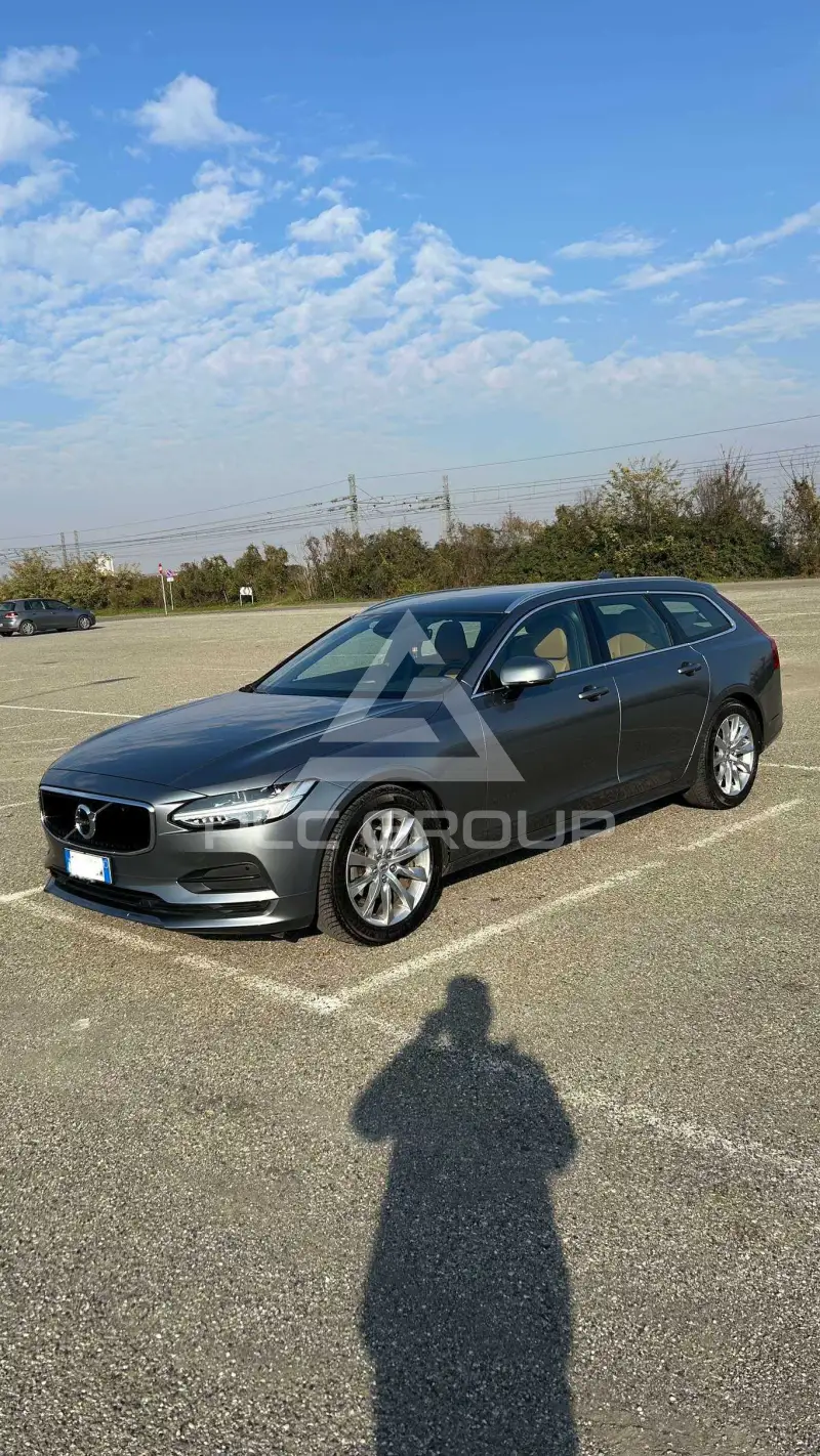 2020 Volvo V90