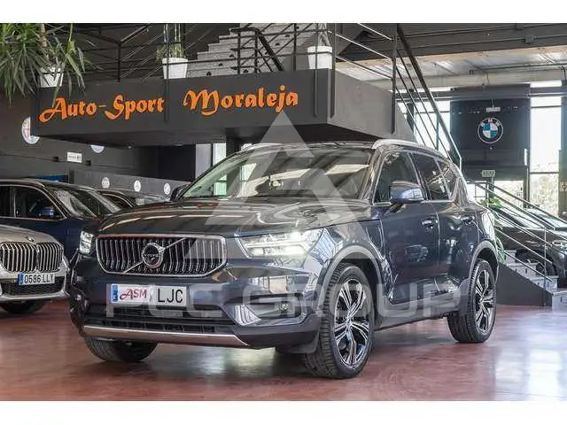 2020 Volvo XC40