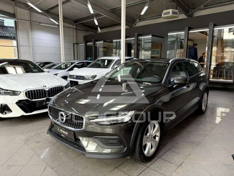 2020 Volvo V60