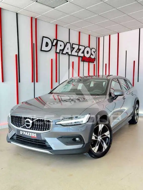 2020 Volvo V60