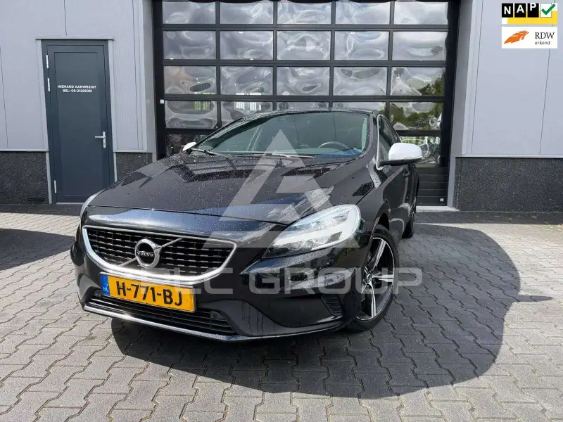 2020 Volvo V40
