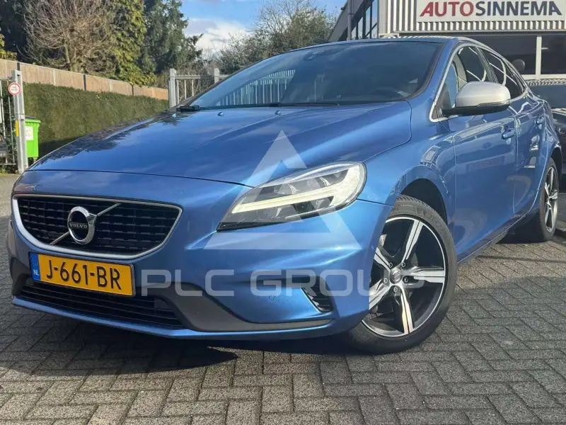 2020 Volvo V40