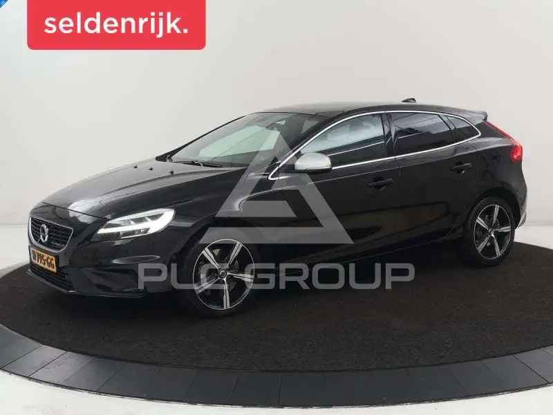 2020 Volvo V40