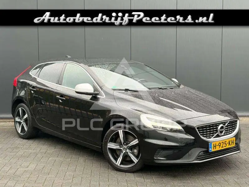 2020 Volvo V40