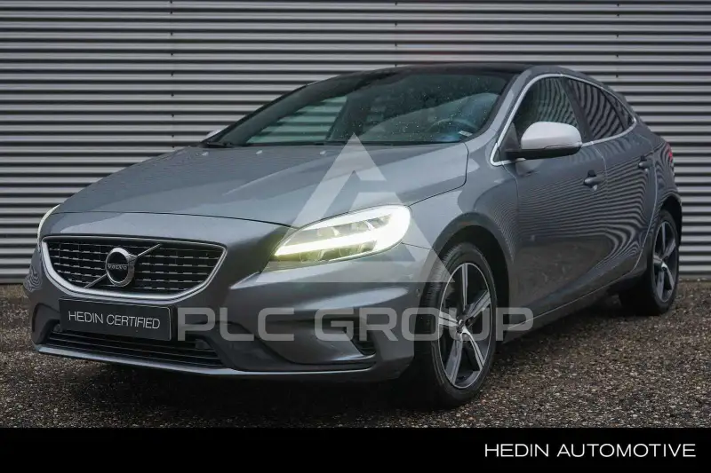 2020 Volvo V40