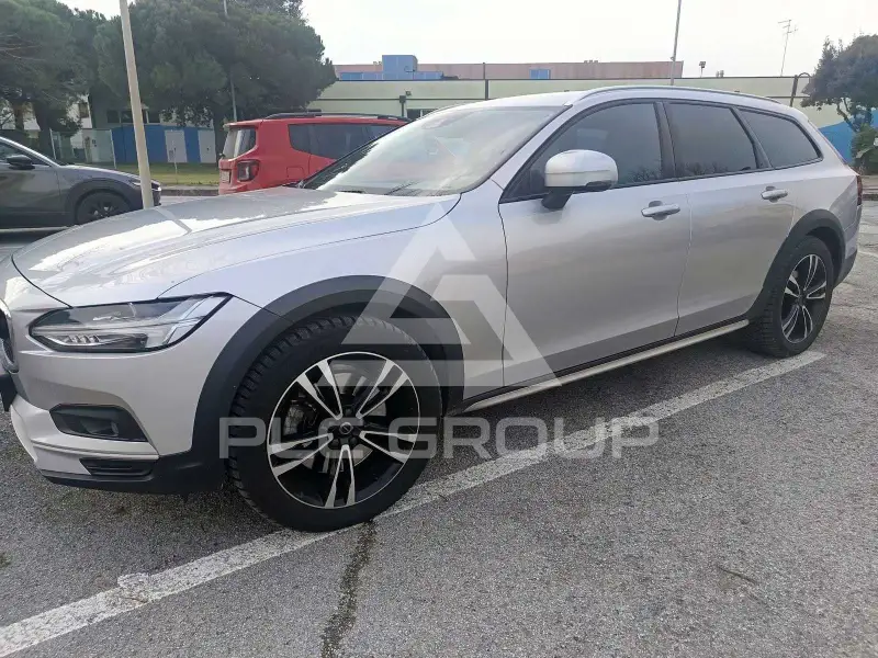 2020 Volvo V90