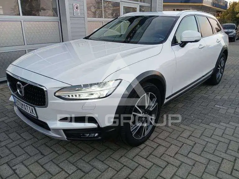 2020 Volvo V90