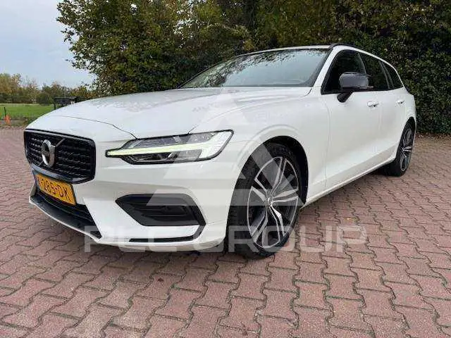 2020 Volvo V60