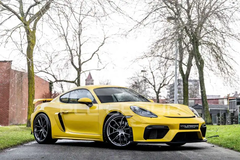 2020 Porsche Cayman