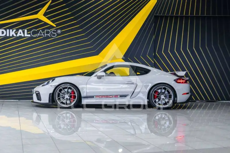 2020 Porsche Cayman