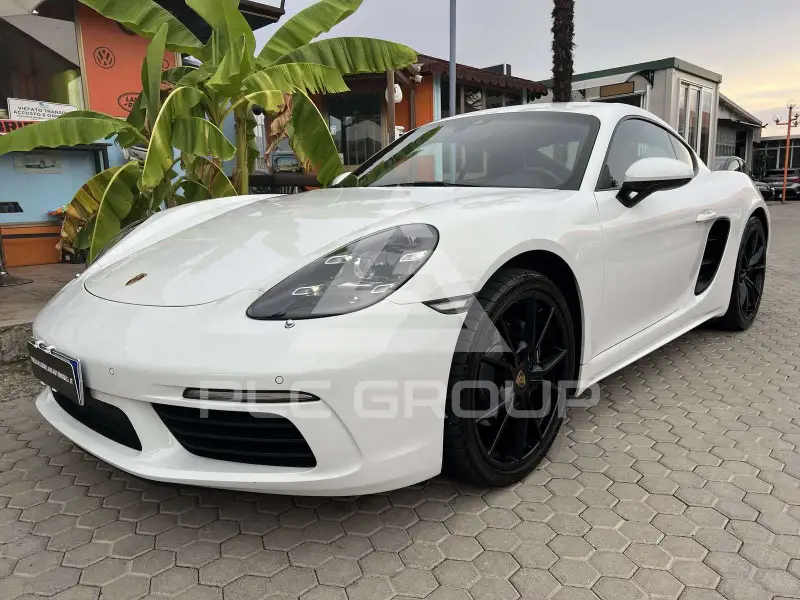 2020 Porsche Cayman