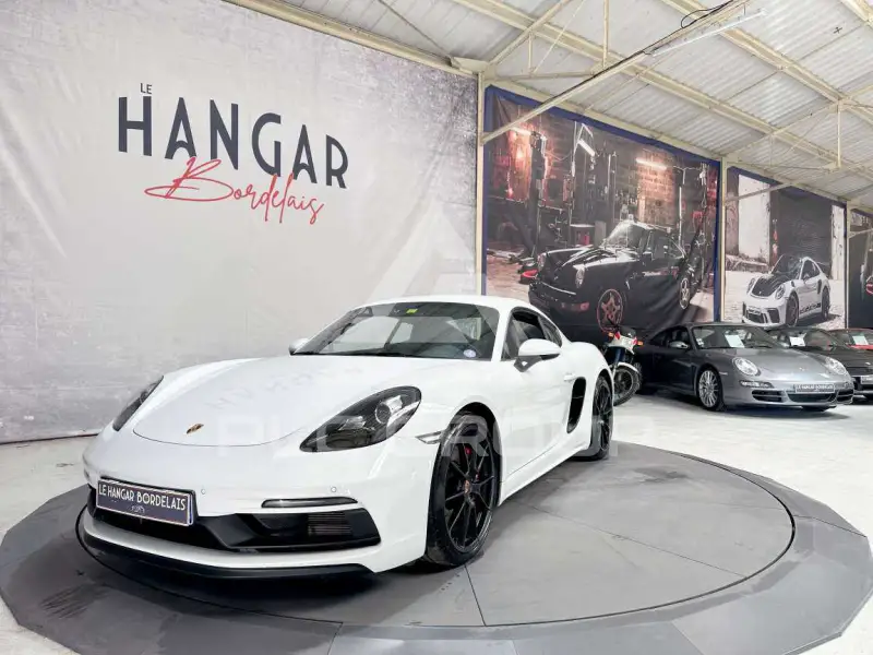 2020 Porsche Cayman