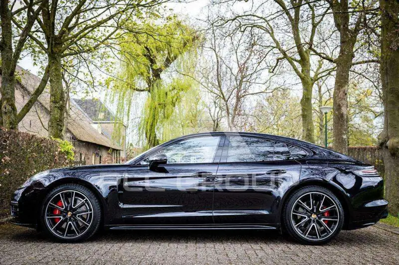 2020 Porsche Panamera
