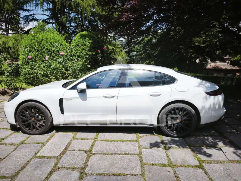 2020 Porsche Panamera