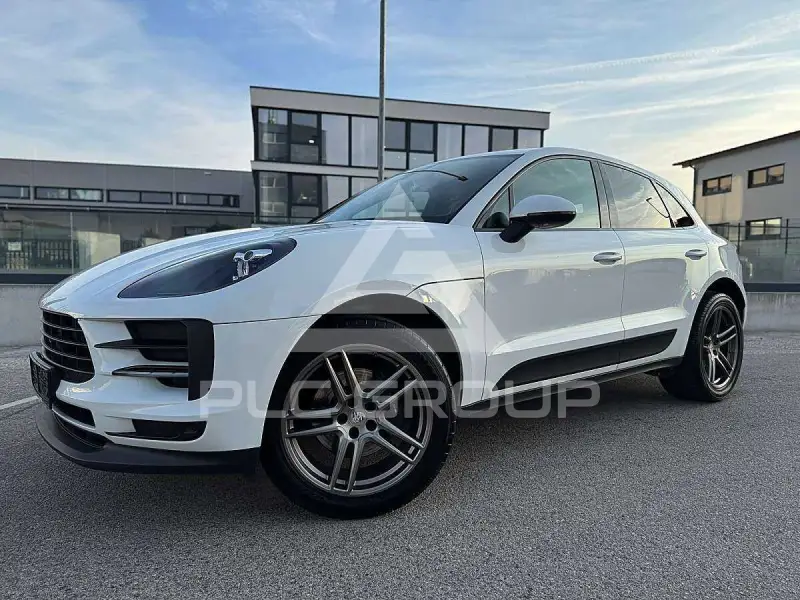 2020 Porsche MACAN