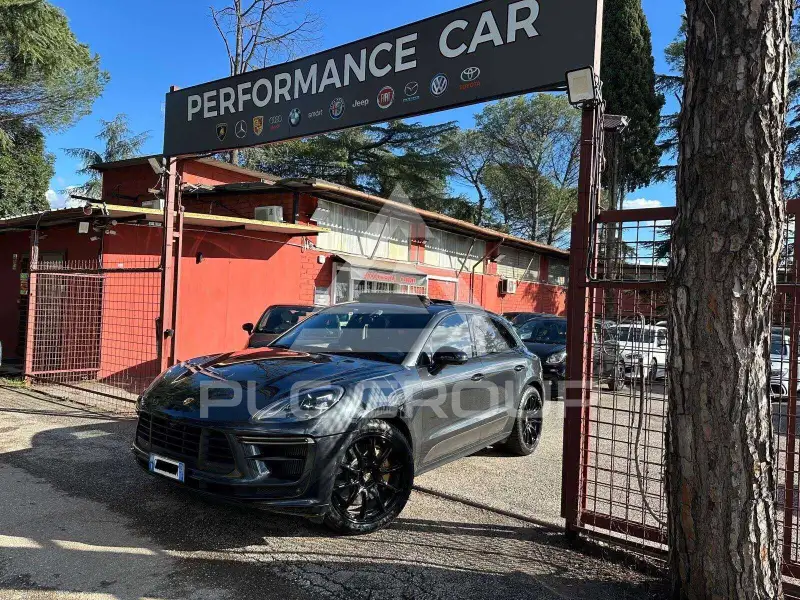 2020 Porsche MACAN
