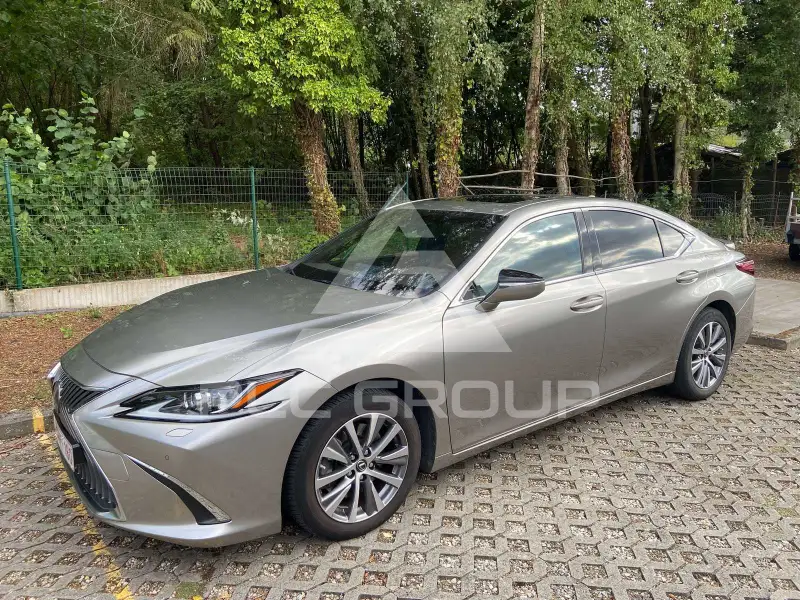 2020 Lexus ES300