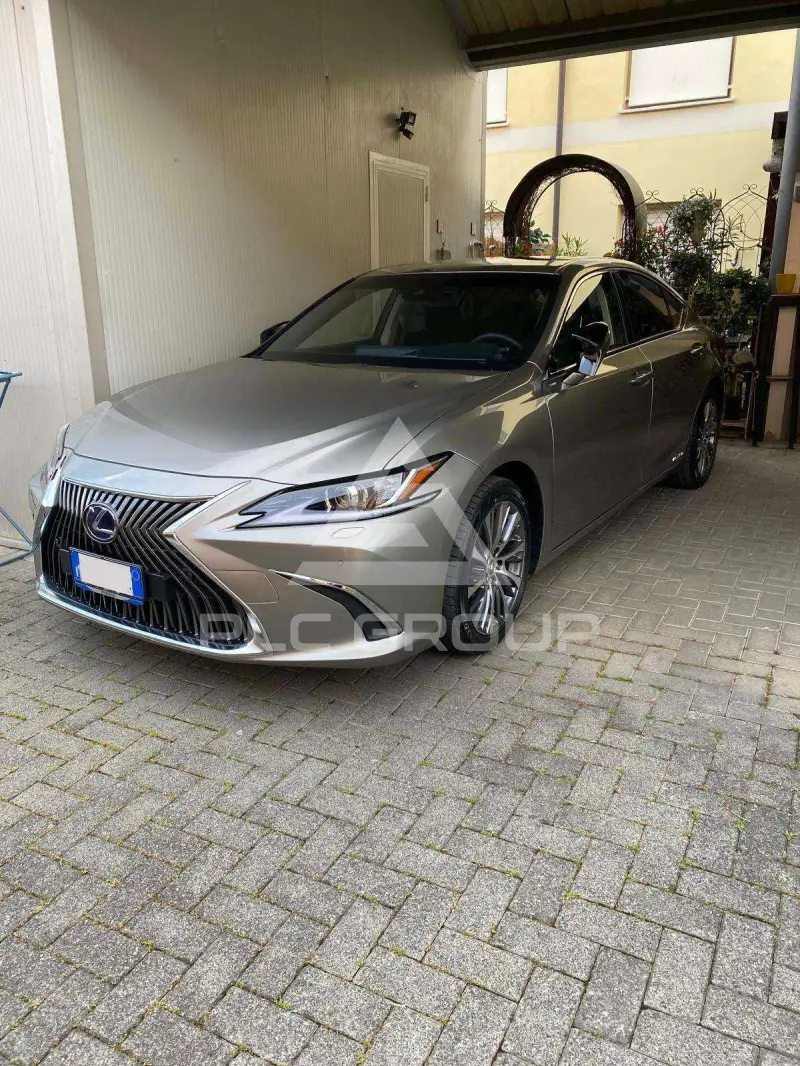 2020 Lexus ES300