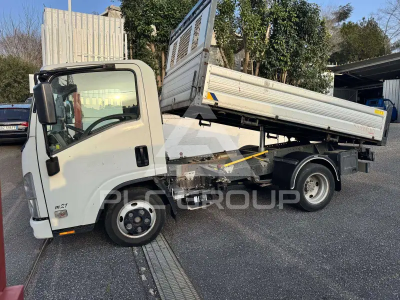 2020 Isuzu 