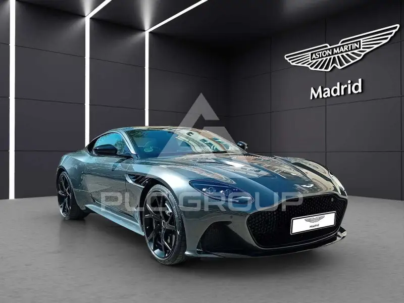 2020 Aston Martin DBS