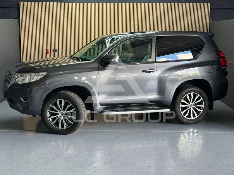 2020 Toyota LAND CRUISER