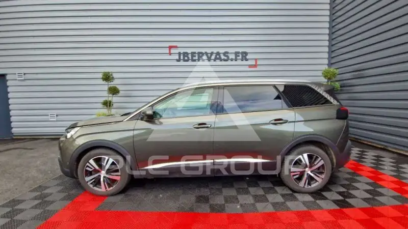 2020 Peugeot 5008