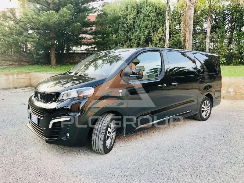 2020 Peugeot Traveller