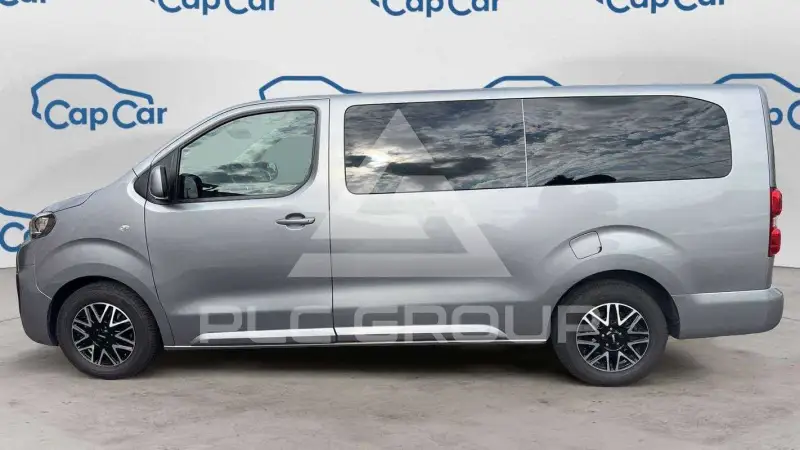 2020 Peugeot Traveller