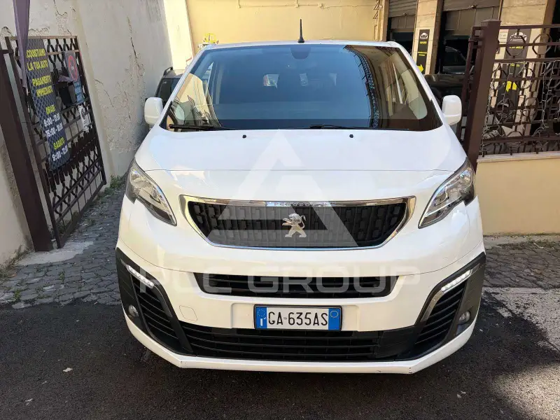 2020 Peugeot Traveller