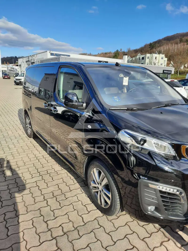 2020 Peugeot Traveller