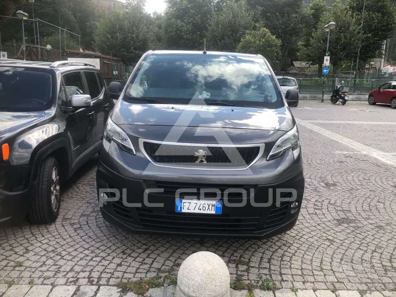 2020 Peugeot Traveller
