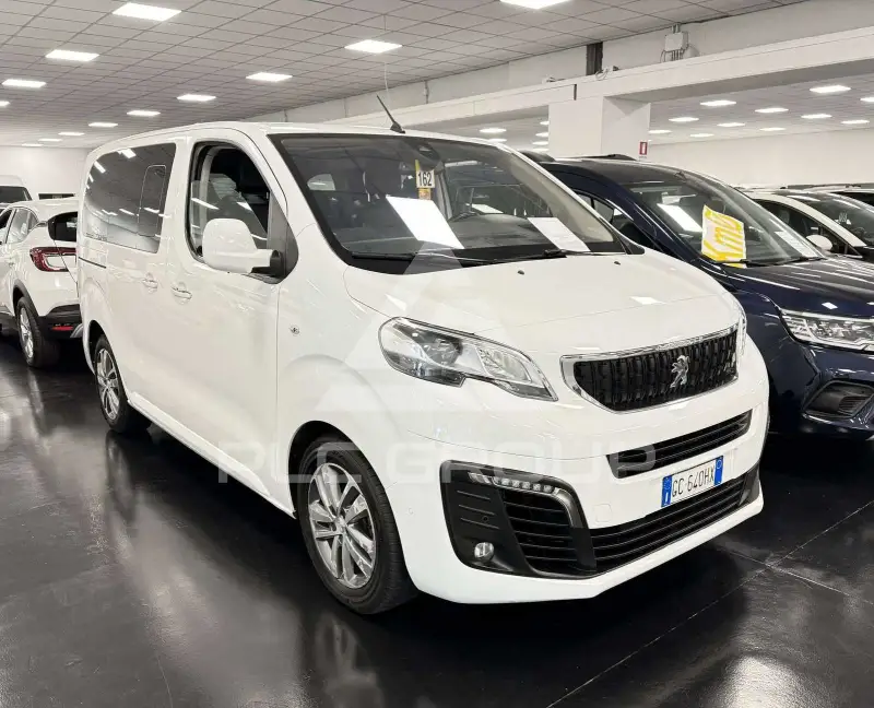 2020 Peugeot Traveller