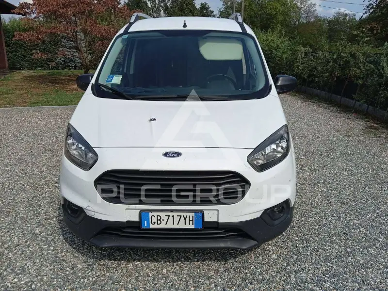 2020 Ford Courier