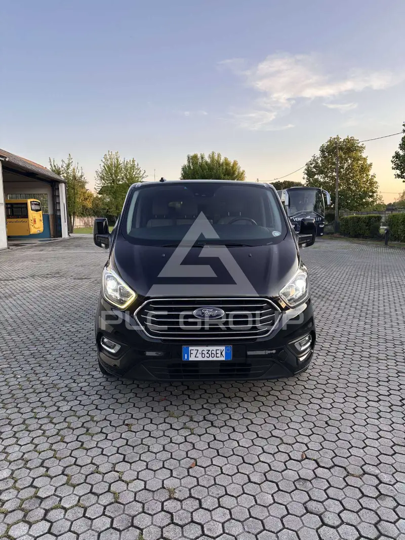 2020 Ford Tourneo