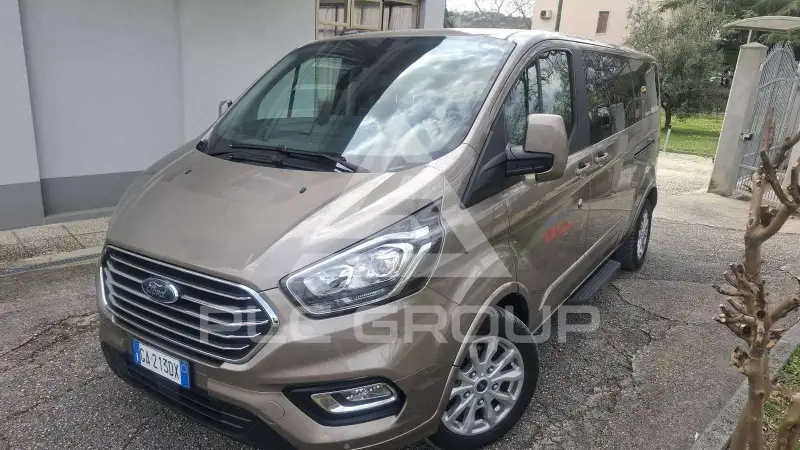 2020 Ford Tourneo