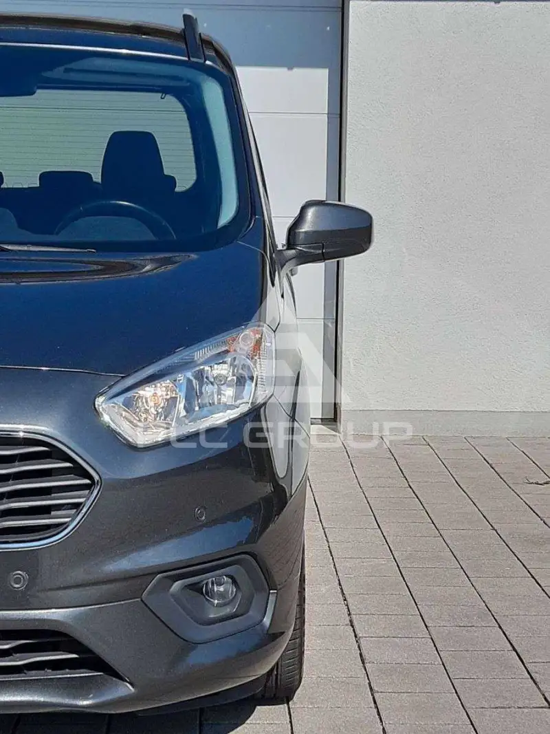 2020 Ford Tourneo