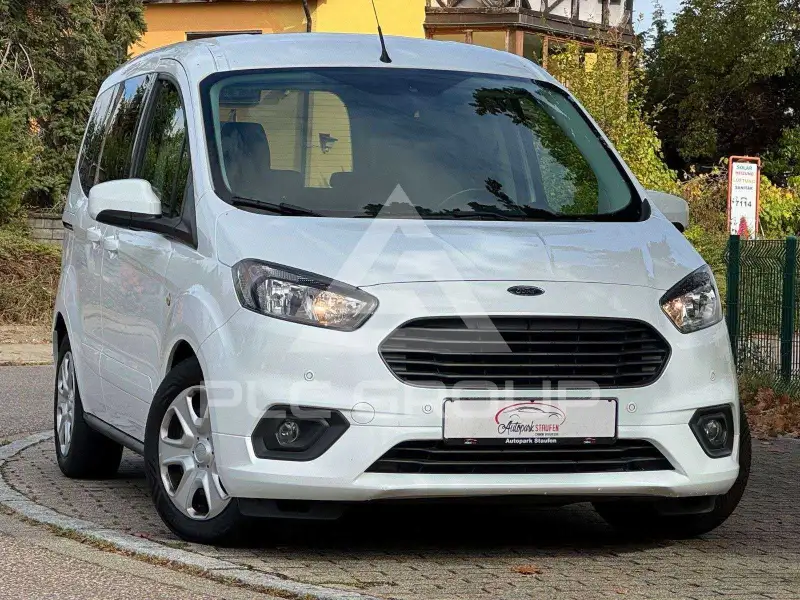 2020 Ford Tourneo