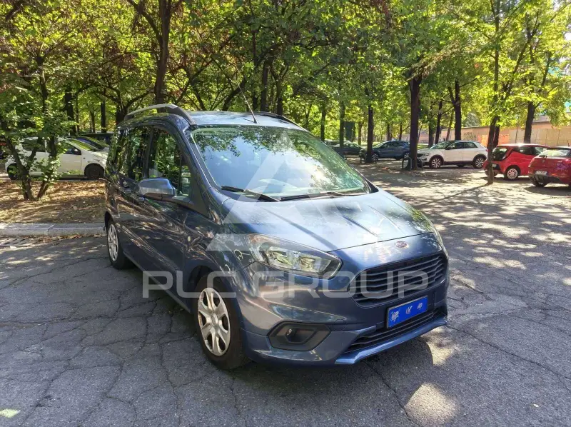 2020 Ford Tourneo