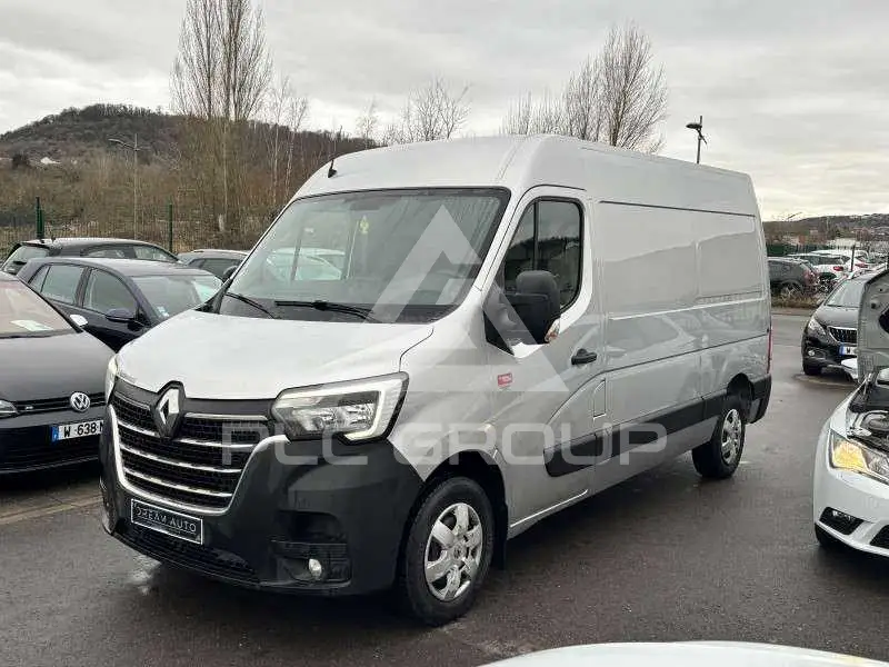 2020 Renault Master