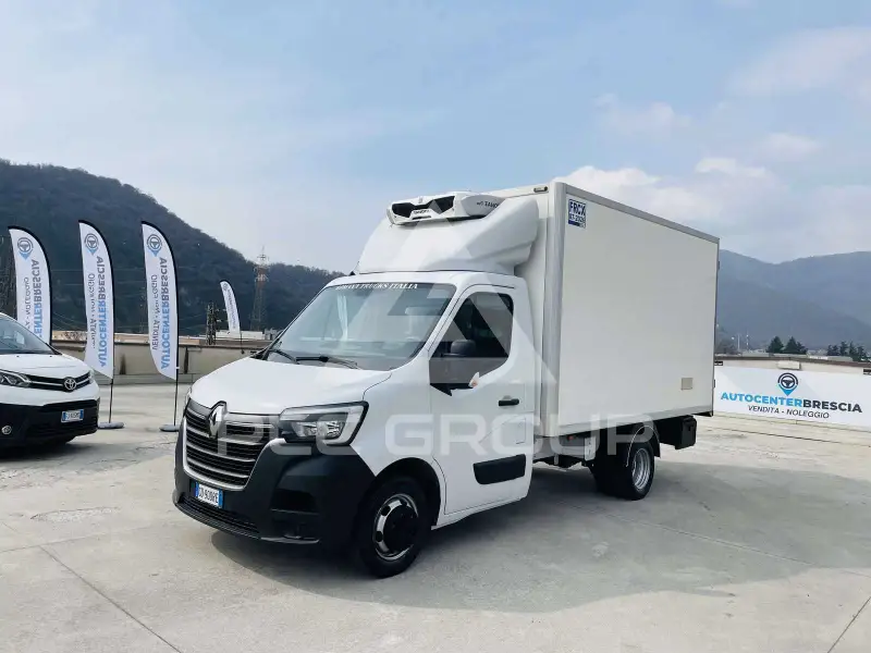 2022 Renault Master